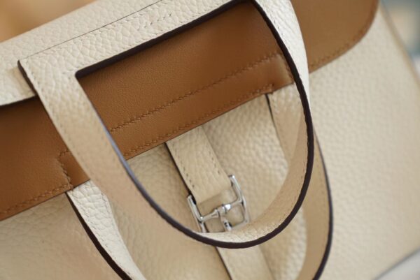 00238c59756272e Hermes Halzan 25CM Clemence I2 Nata / 4B Biscuit Gold Hardware