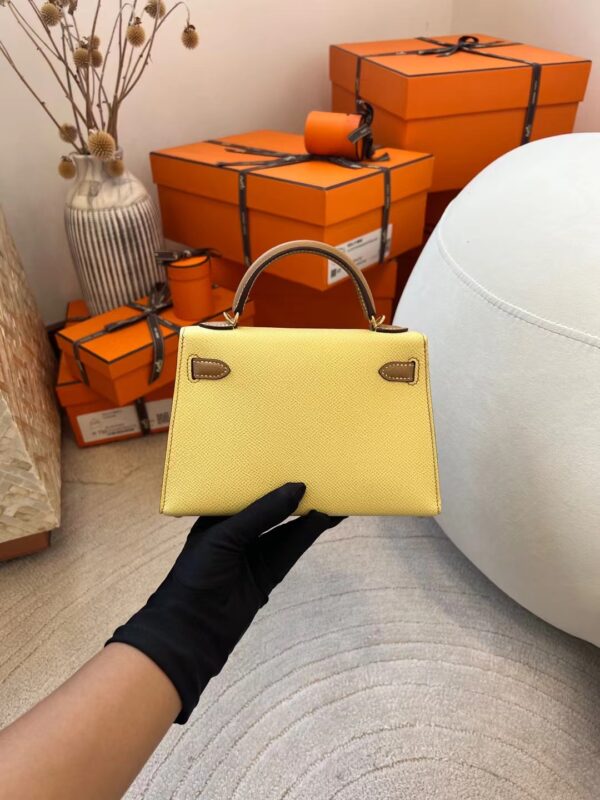 0027be586571062-1 Canada Toronto Hermes Mini Kelly 19 Epsom Jaune Poussin/ Biscuit Gold Hardware