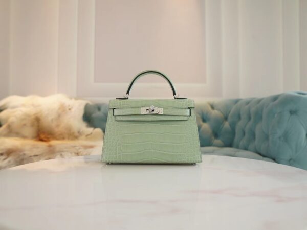 01b69f70ad0daee Hand Stitching Hermes Mini Kelly 19CM 6U Vert D’eau Matte Alligator Silver Hardware