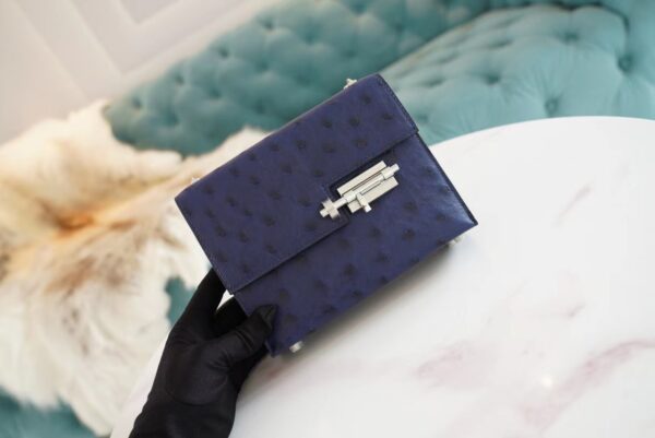 07df0468181fd14-1 Stock Hermes Verrou Mini17CM Shoulder Bag Blue Iris KK Ostrich Skin Silver Hardware