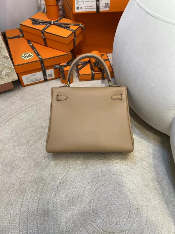 083381f357d81cf-jpg Hermes Boutique Swift Leather Kelly 25CM 0M Chai Gold Hardware