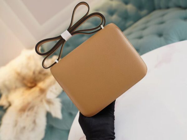 0865d9f4549df74 Full Handmade Hermes 0M Chai Epsom Leather Constance 19CM White Enamel Buckle