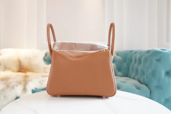 0d155dbef153965 Hand Stitch Hermes CK37 Gold Clemence Leather Lindy Bag26CM Gold Hardware