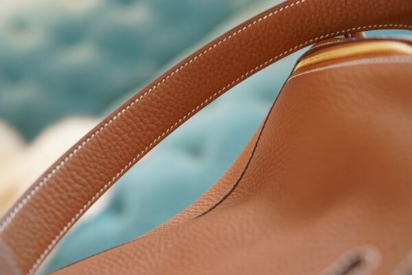 10a5822679b5e4e Hand Stitch Hermes CK37 Gold Clemence Leather Lindy Bag26CM Gold Hardware