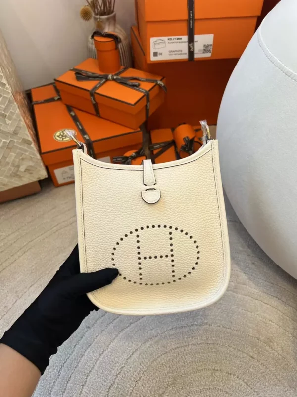 10e2d8017cb3ed6-jpg-1 Qatar Doha Hermes Clemence Mini Evelyne 16CM I2 Nata Gold Hardware