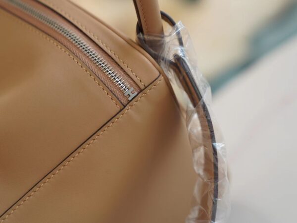 11161fbd8fb6fdc New Hermes Lindy 26CM Swift 0M Chai / 3Q Rose Sakura Silver Hardware