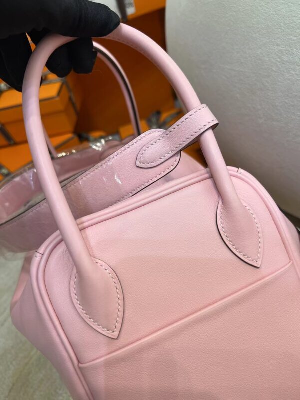 171bf9dd21deb4e Hermes Shop Lindy 26CM Swift Leather 3Q Rose Sakura Silver Hardware