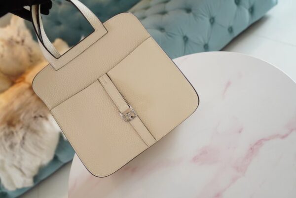 1723225542f6604 Hermes Halzan 25CM Clemence I2 Nata / 4B Biscuit Gold Hardware