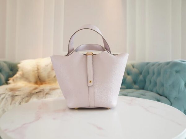 176933a0f33dbd7-1 Thailand Bangkok Hermes Picotin 18CM Clemence 09 Mauve Pale Gold Hardware