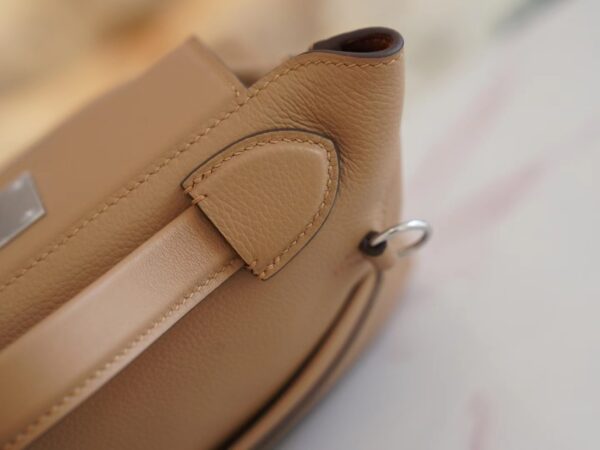 189c65eb6f1ffe8 Hand Stitching Hermes Mini Kelly 2424 0M Chai Evercolor Silver Hardware