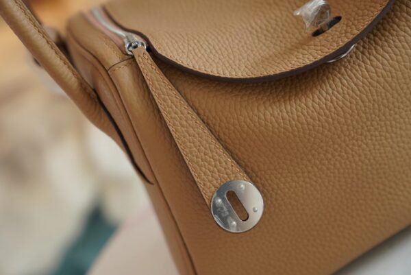 1d471820af0624b Full Handmade Hermes Lindy 26CM 0M Chai Clemence Leather Silver Hardware
