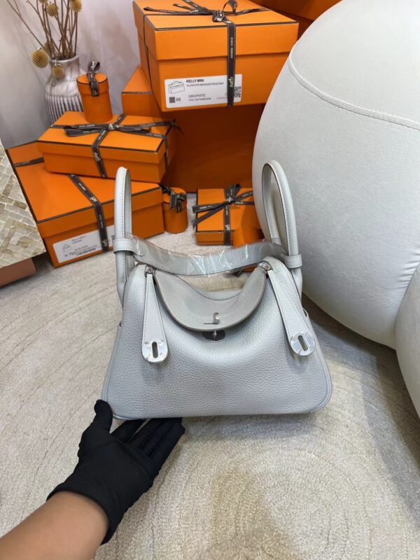 1f4e30812a6b20f-1 Qatar Doha Hermes Lindy 26CM Clemence 80 Gris Pearl Silver Hardware
