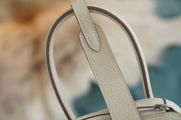 201a60fbd318b7e New Arrival Hermes Lindy 26CM CK10 Craie Clemence Leather Silver Hardware