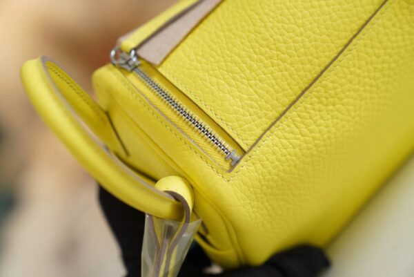 22c09ac7b08d2bc Full Handmade Hermes 9R Lime Mini Lindy 19CM Clemence Leather Silver Hardware