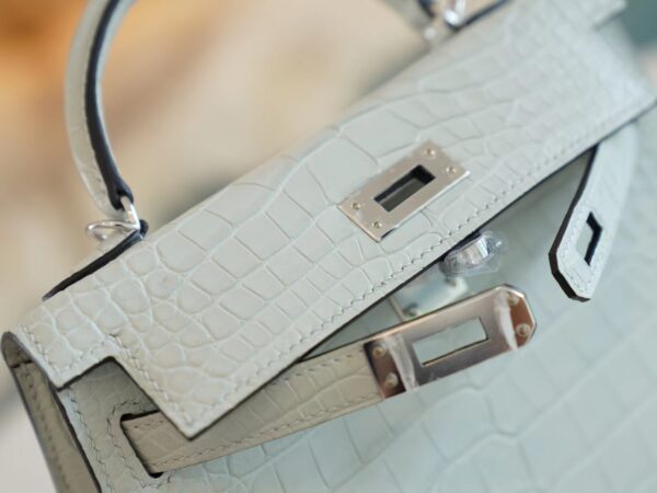 24645f0dbb623e0 Hermes Factory Mini Kelly 19CM Matte Alligator 0W Gris Neve Silver Hardware