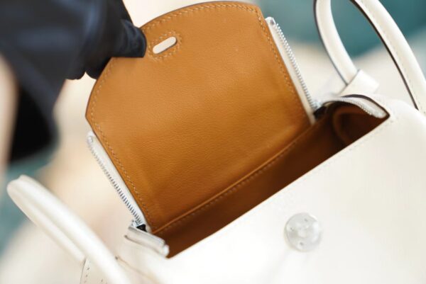 2590d3291e08232 Fashion Hermes Mini Lindy 19CM I2 Nata / Gold Swift Leather Silver Hardware