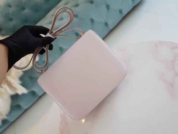 28441bb28b6ad09 Canada Ottawa Hermes Constance Bag 19CM Chevre 09 Mauve Pale Rose Gold Hardware