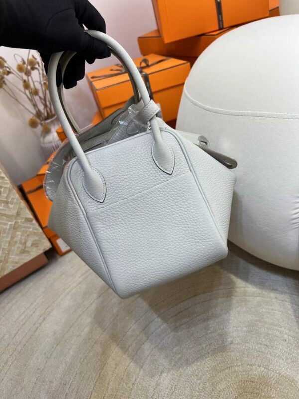 2848fcbee00712b Qatar Doha Hermes Lindy 26CM Clemence 80 Gris Pearl Silver Hardware