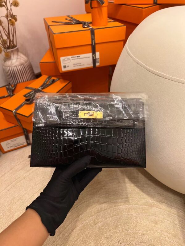 28d0b63a9792ba3-1-1 Taiwan Hermes Kelly Pochette 22 Shiny Alligator 89 Noir Gold Hardware