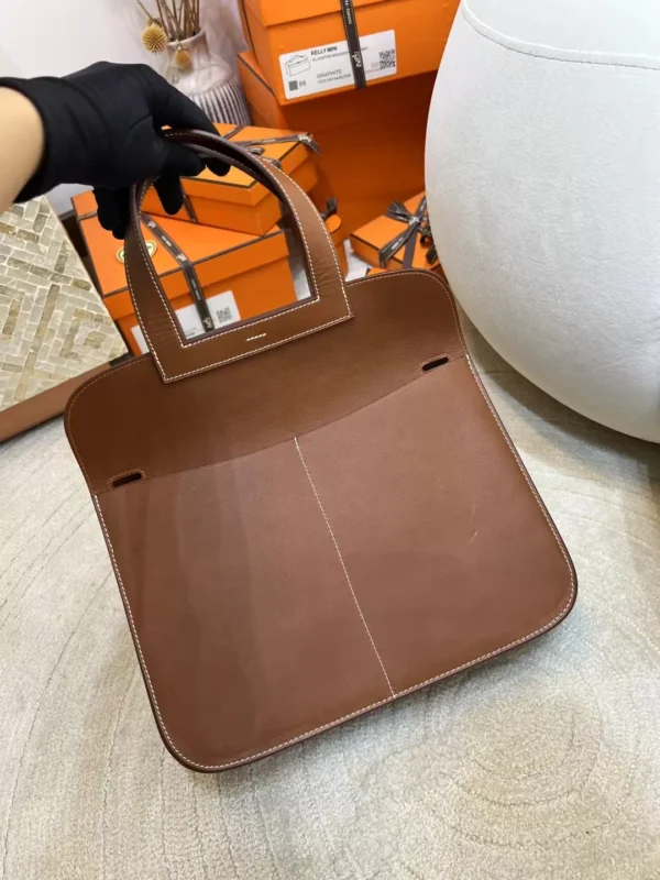 2bdabd110384503-jpg Stock Fauve Barenia Leather Halzan 31CM Tote Bag Silver Hardware