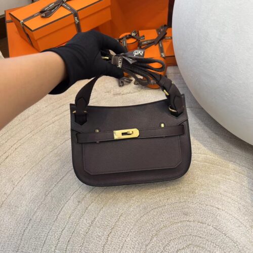 Saudi Arabia Riyadh Hermes Jypsiere Mini 23 Evercolor 0G Rouge Sellier Gold Hardware