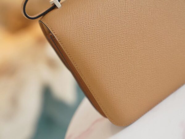 3253d6ff6fcd458 Full Handmade Hermes 0M Chai Epsom Leather Constance 19CM White Enamel Buckle