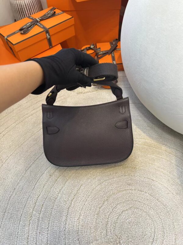 3281930d5e64c62 Saudi Arabia Riyadh Hermes Jypsiere Mini 23 Evercolor 0G Rouge Sellier Gold Hardware