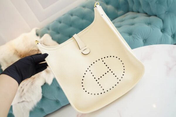 36134a654924944-1 Hermes Handmade Boutique I2 Nata Clemence Leather Evelyne 29CM Gold Hardware