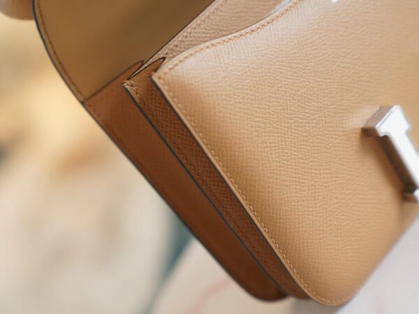 3d7f964fc3f09f4 Full Handmade Hermes 0M Chai Epsom Leather Constance 19CM White Enamel Buckle