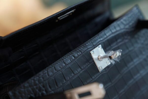 3e3e5309e3e6bb1 Hermes Shop Hermes Kelly Pochette 22CM Matte Alligator 89 Noir Silver Hardware