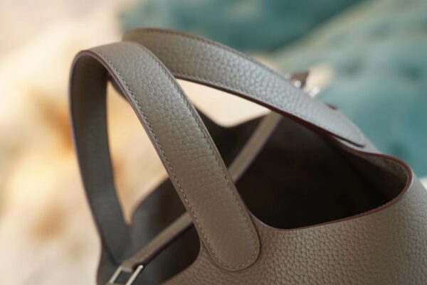 4140118ba0a0b5e God Factory Bags Factory Hermes 8F Etain Clemence Leather Picotin18CM Silver Hardware