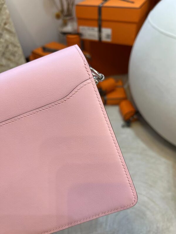 427689dfd68c405 Saudi Arabia Riyadh Hermes Roulis 18cm Swift 3Q Rose Sakura Silver Hardware