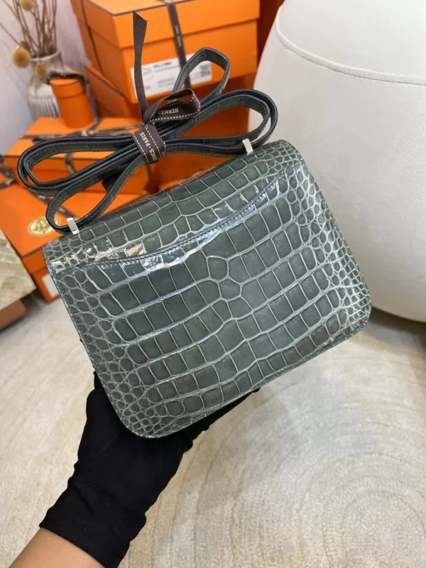43db6550a3dab9c-jpg Hong Kong Hermes Constance 19CM 81 Gris Tourterelle Shiny Alligator Crocodile Silver Hardware