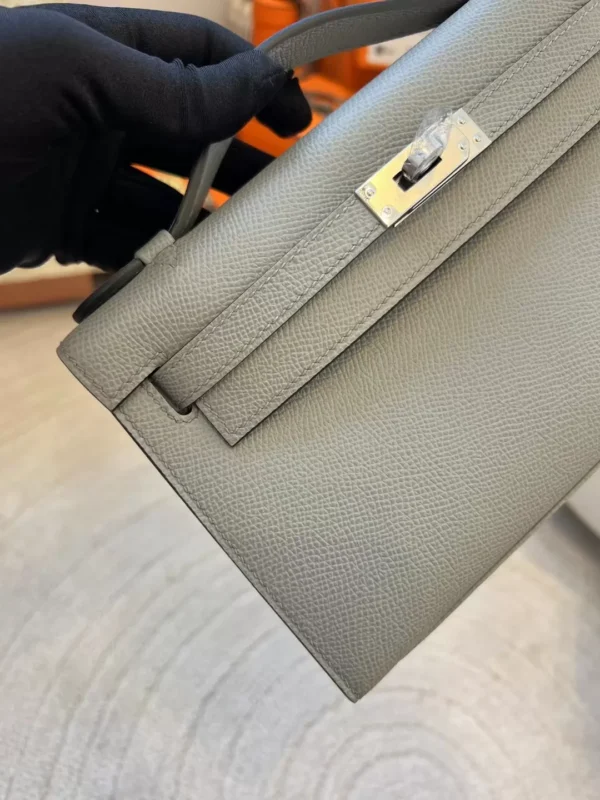 44caa6aca4d8cb8-jpg Hermes Shop Kelly Pochette 22cm Epsom 4Z Gris Mouette Silver Hardware