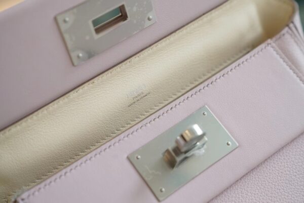4704746f80a0923 Full Handmade Hermes 09 Mauve Pale / Nata Mini Kelly 24/24 Evercolor Leather Silver Hardware