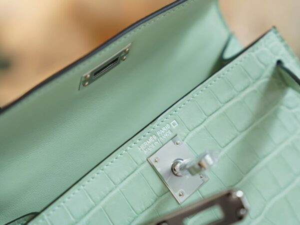 48b78cdb728af79 Hand Stitching Hermes Mini Kelly 19CM 6U Vert D’eau Matte Alligator Silver Hardware