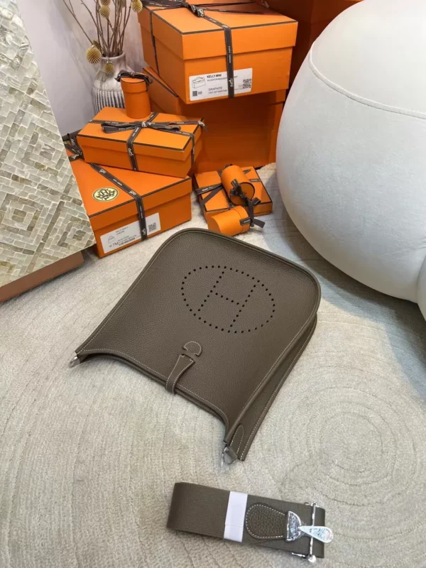 4926856caae07c4-jpg Handmade Hermes Evelyne 29CM 18 Etoupe Clemence Leather Silver Hardware