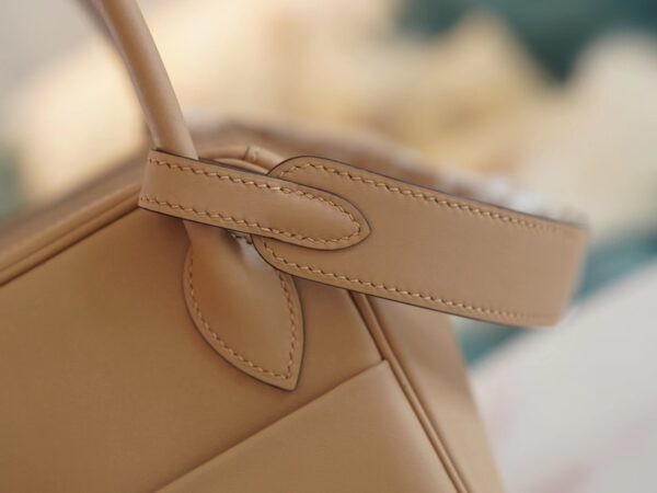 4bc5a9a2f7f0985 New Hermes Lindy 26CM Swift 0M Chai / 3Q Rose Sakura Silver Hardware