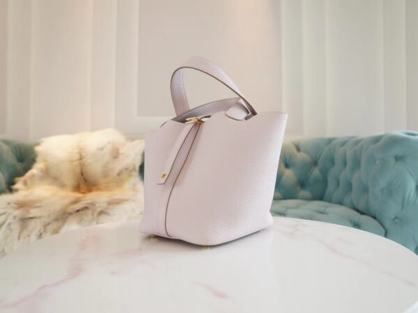 4e7f95870217ba9 Thailand Bangkok Hermes Picotin 18CM Clemence 09 Mauve Pale Gold Hardware