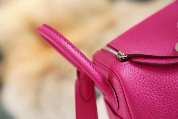 554bd3527367932 Hermes Boutique 5R Rose Shocking Clemence Leather Mini Lindy19CM Silver Hardware
