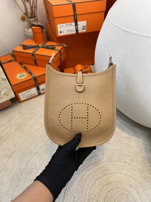 5942dc7d8da0a15-jpg-1 Hermes Shop Clemence Mini Evelyne 16CM 0M Chai Silver Hardware