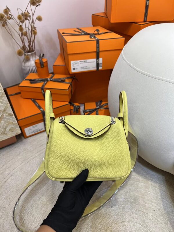 595b3c7a783dd4c-1 Canada Ottawa Hermes Mini Lindy 19CM Clemence 1Z Jaune Poussin/ I2 Nata Silver Hardware