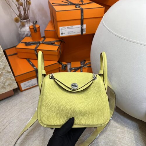 Canada Ottawa Hermes Mini Lindy 19CM Clemence 1Z Jaune Poussin/ I2 Nata Silver Hardware