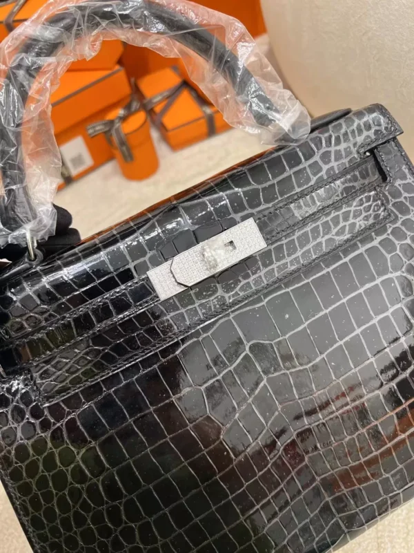 5b353d79d961ecc-jpg Hong Kong Hermes 89 Noir Shiny Porosus Crocodile Kelly 28CM Diamont Buckle