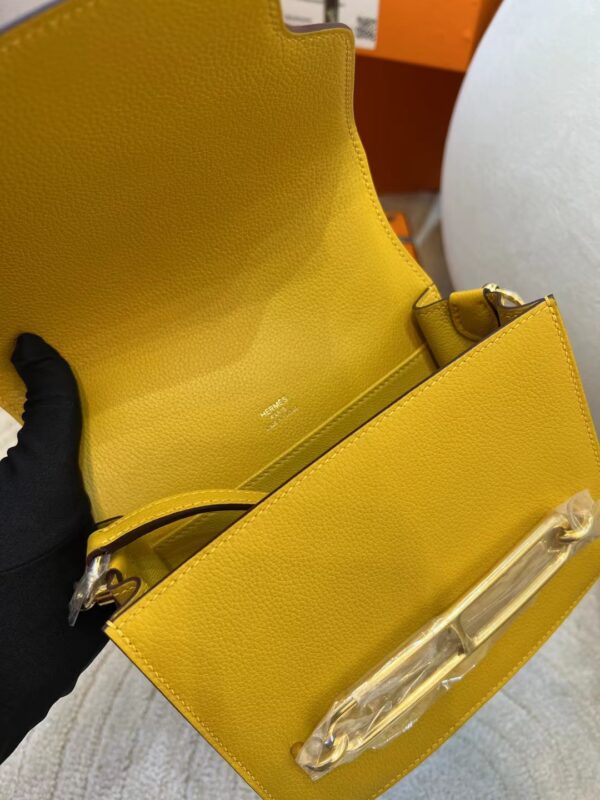 5b4bc17148ae6f6 Hermes Shop 9D Amber Evercolor Leather Roulis Mini 18cm Gold Hardware