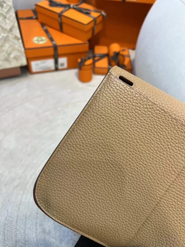 5c122cc7041d0f6-jpg Hermes Halzan 25CM 4B Biscuit / 3G Alezan Clemence Gold Hardware