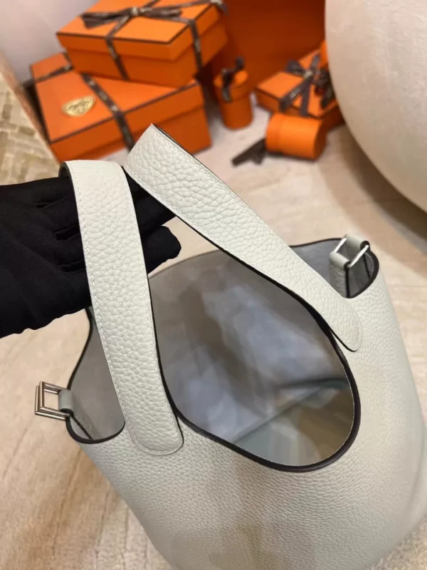5c8cb5a303c9be4-jpg Handmade 0W Gris Neve Clemence Leather Picotin Bag 18CM Silver Hardware