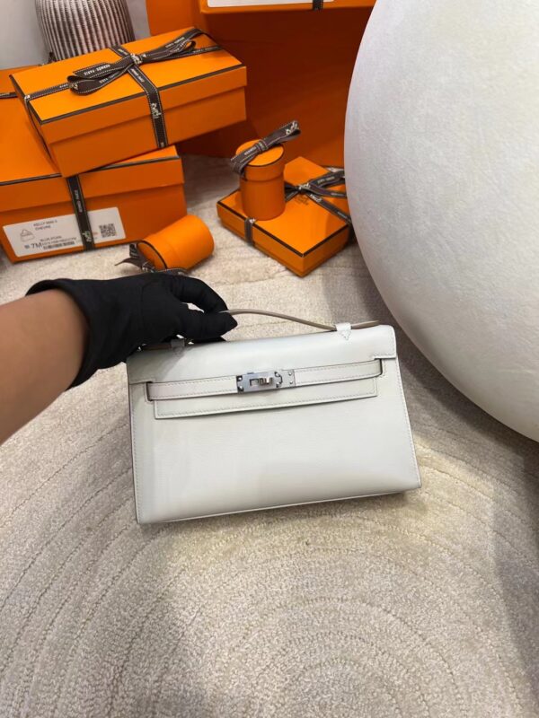5f00dfa25cbd013 Hermes Factory Kelly Pochette 22cm Swift Leather 80 Gris Pearl Silver Hardware