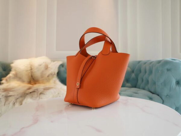 5f37da32b69238b Hong Kong Hermes Picotin 18CM Clemence 0X Orange Minium Gold Hardware