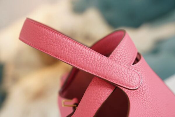 61f4e5b1f1a2296 Hermes Boutique 8W Rose Azalee Clemence Leather Picotin18CM Gold Hardware